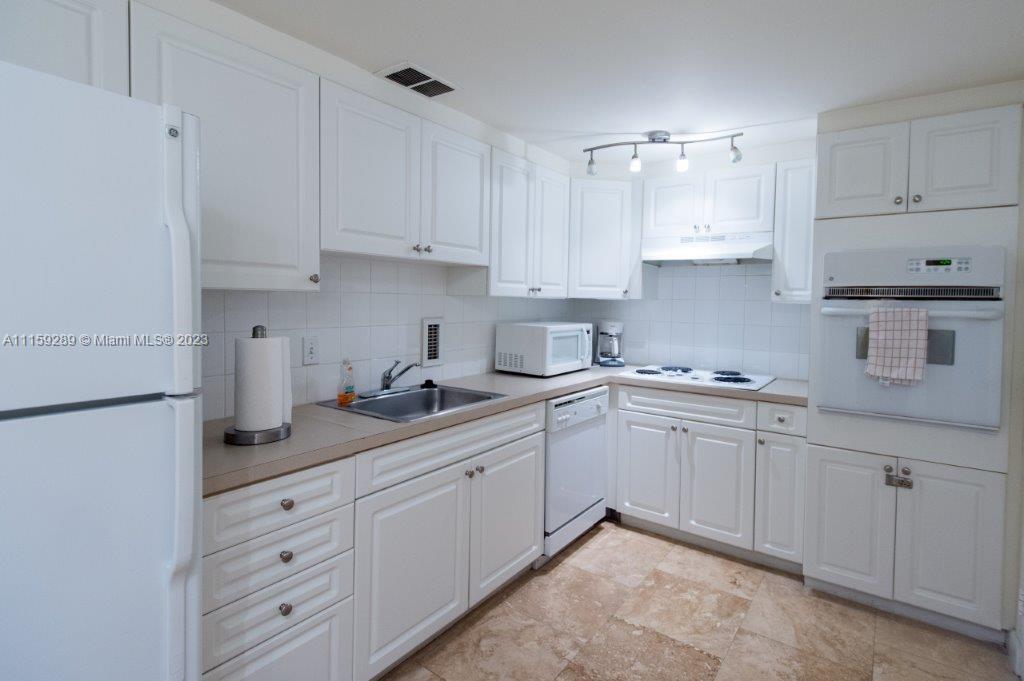 Tides on Hollywood Beach - Residential