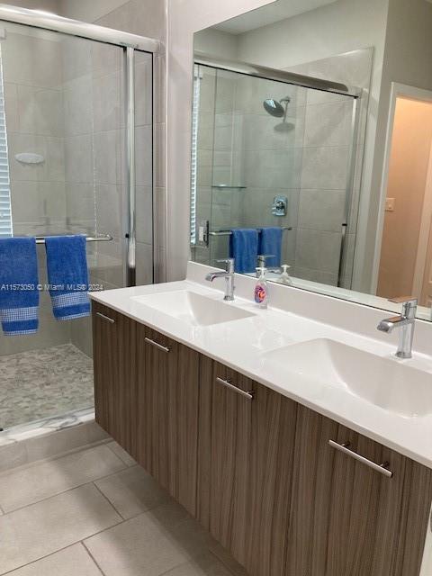 URBANA DOWNTOWN DORAL - Residential Lease
