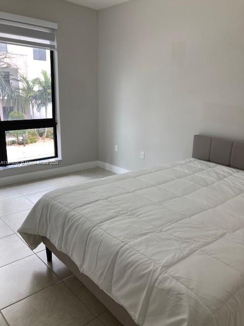 URBANA DOWNTOWN DORAL - Residential Lease