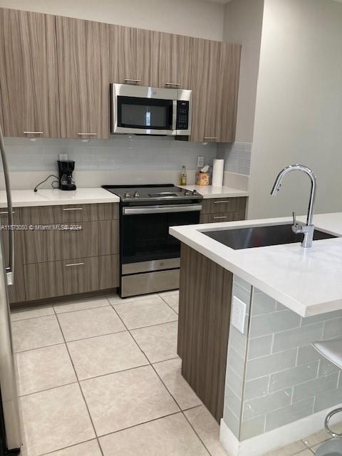 URBANA DOWNTOWN DORAL - Residential Lease
