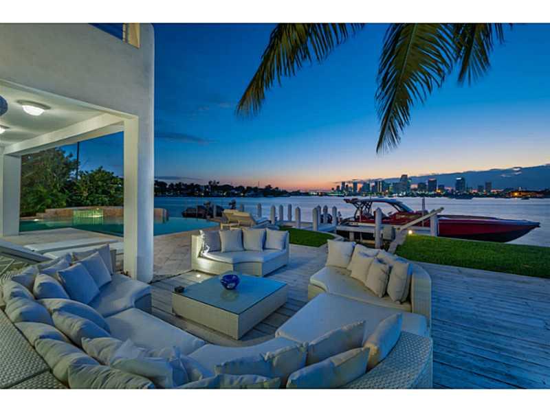 SAN MARINO ISLAND - Residential
