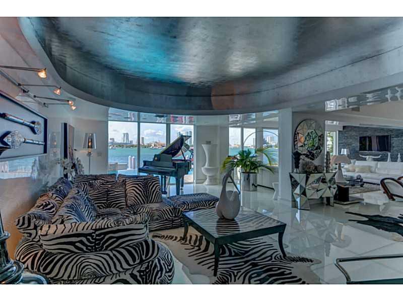 SAN MARINO ISLAND - Residential