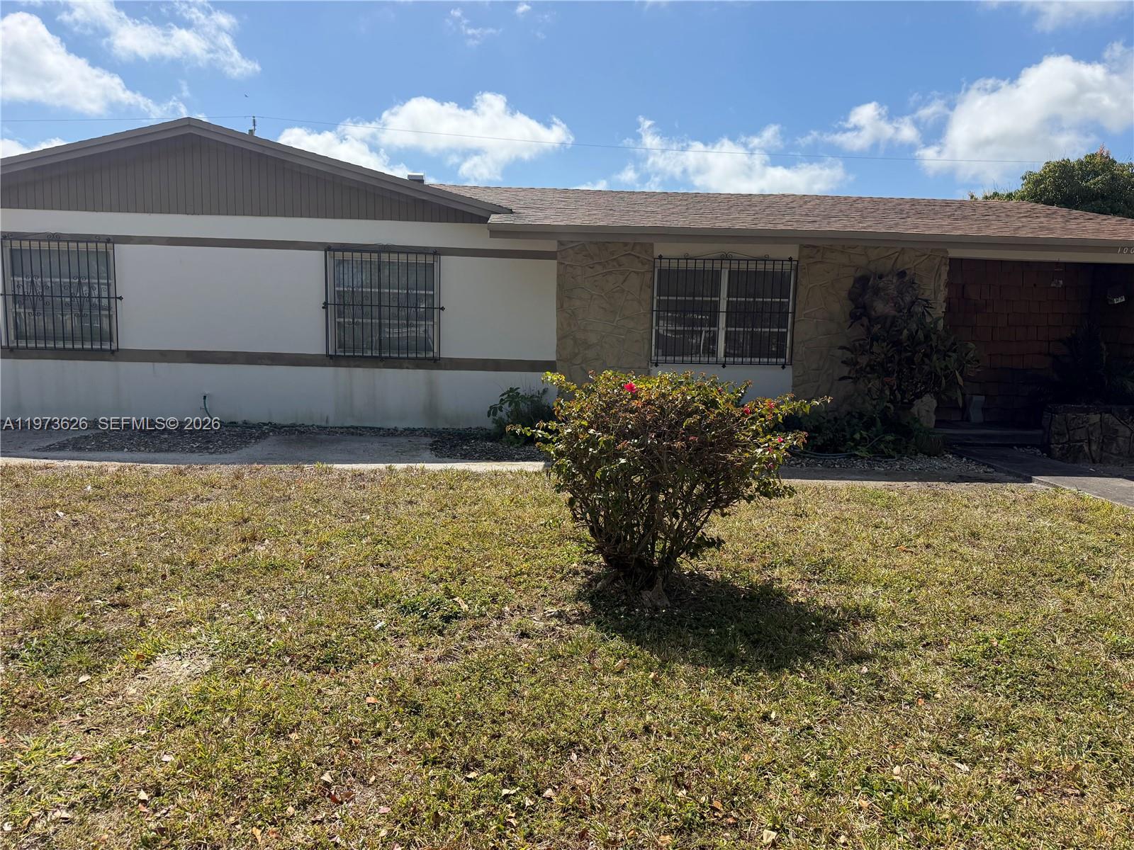 Well-maintained 3/2 with a 2018 roof and a spacious backyard. Priced to sell and ideal for a quick closing.