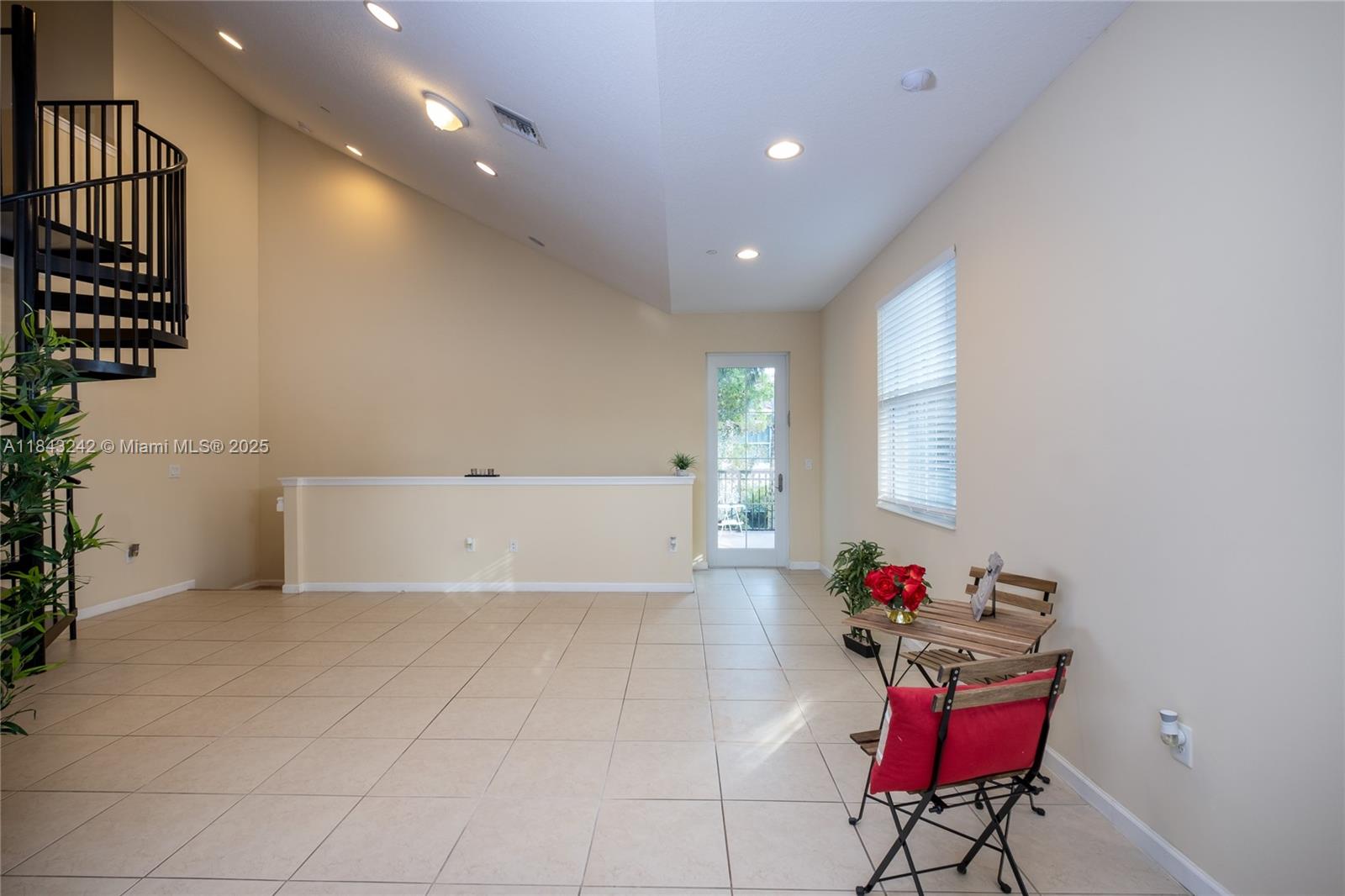 CASCADA ISLES AT MONTERRA - Residential Lease