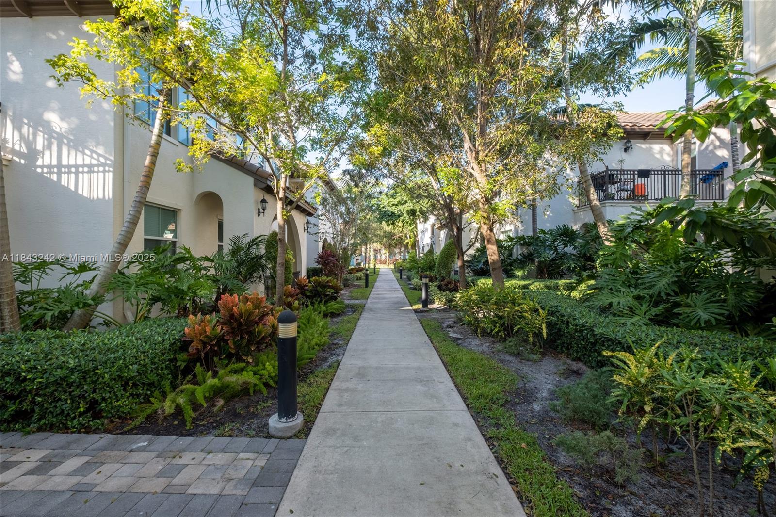 CASCADA ISLES AT MONTERRA - Residential Lease