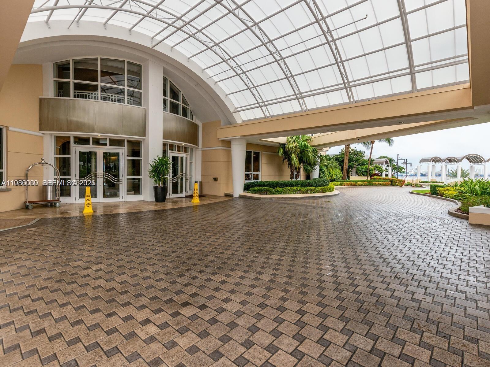THREE TEQUESTA POINT COND - Residential