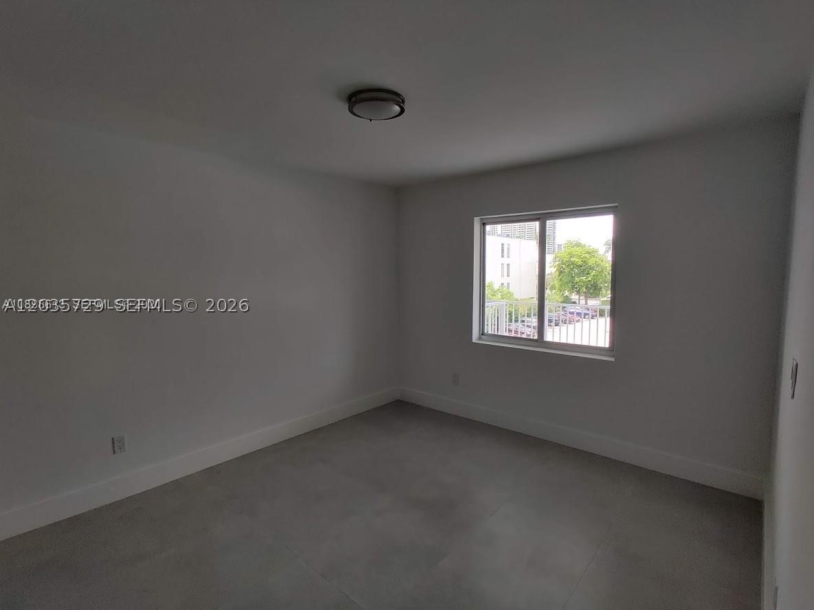 ENCLAVE SHORES CONDO - Residential Lease