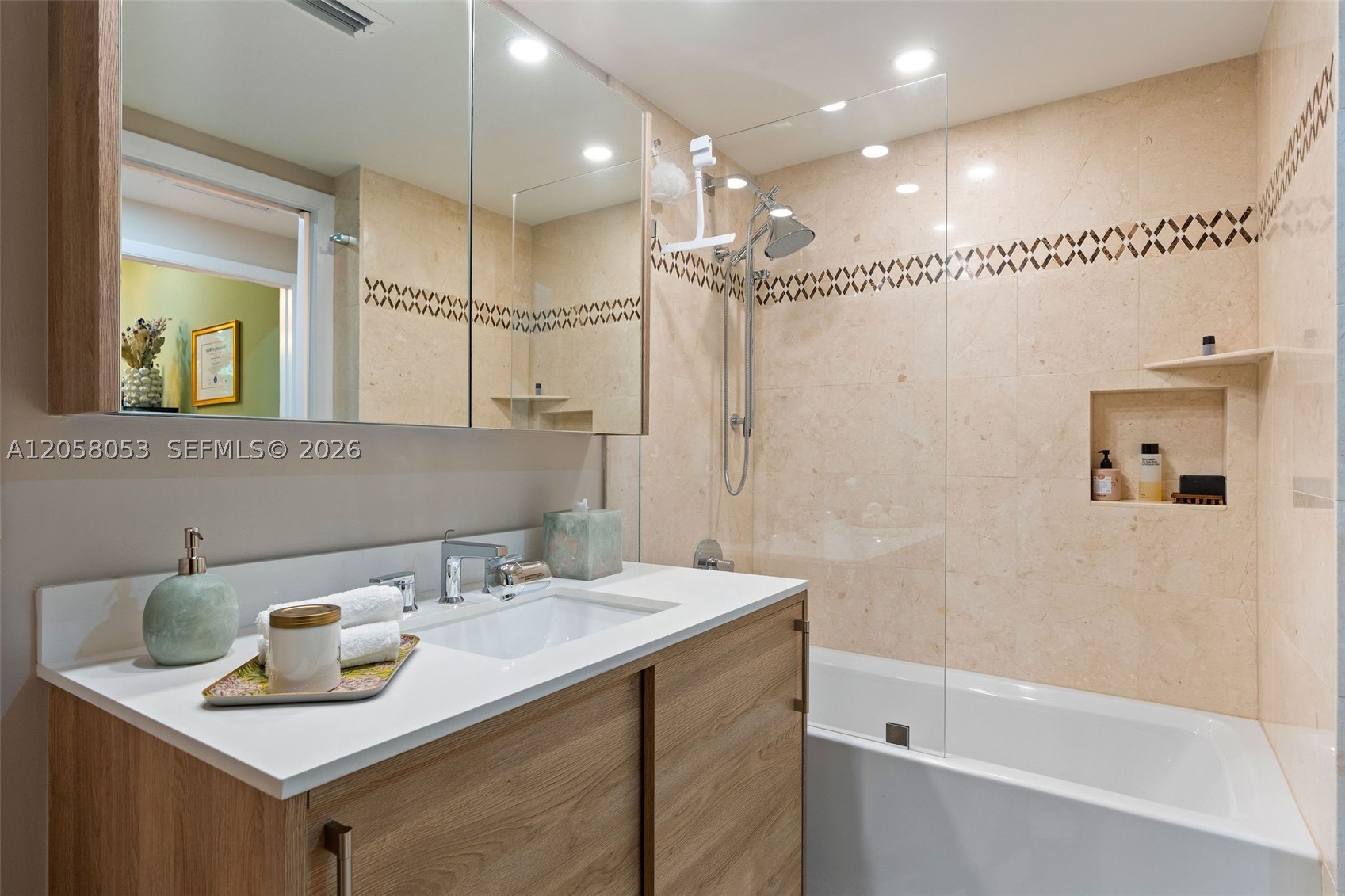 SOUTH TWO SEVEN LOFTS CON - Residential