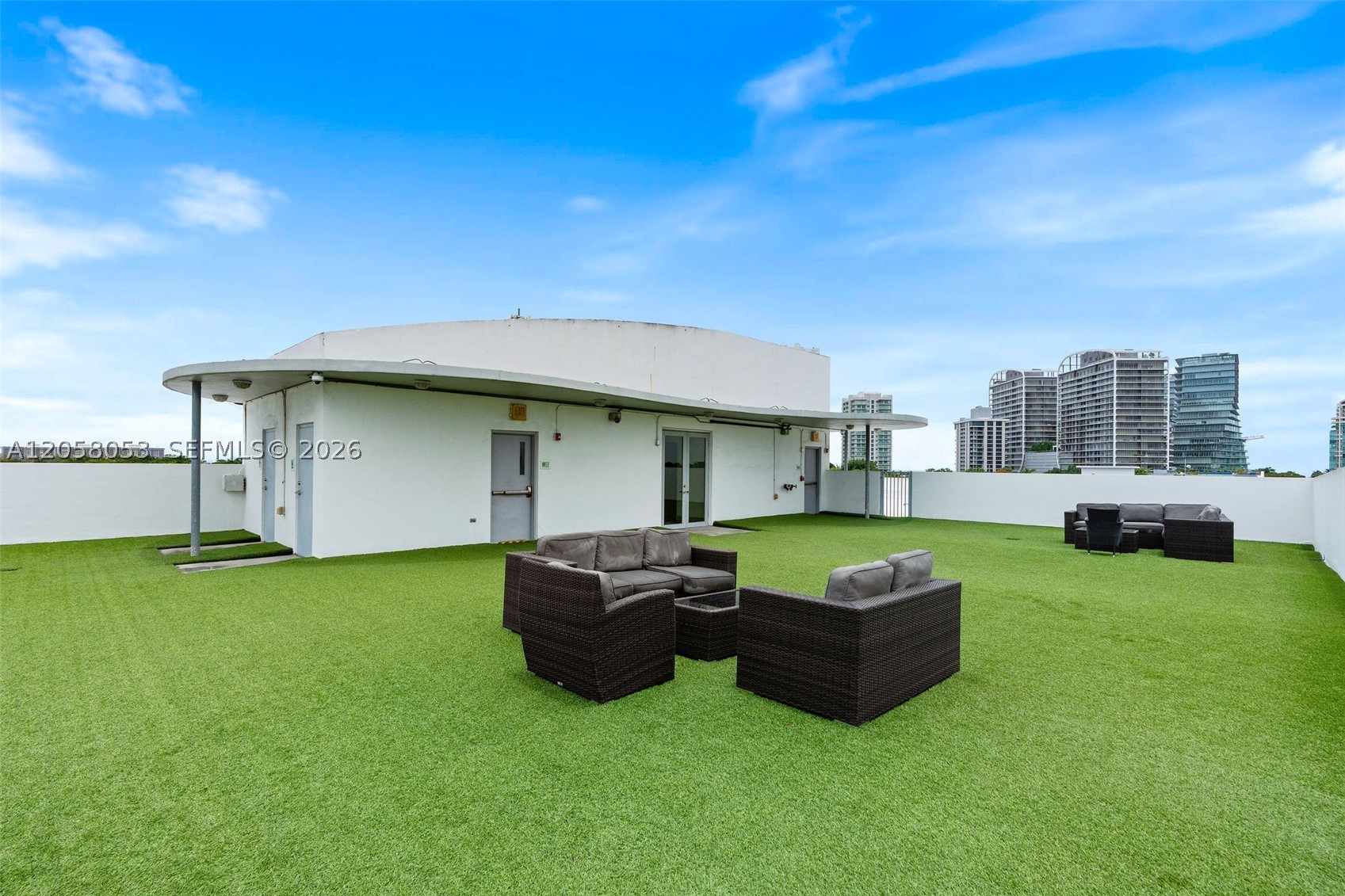 SOUTH TWO SEVEN LOFTS CON - Residential