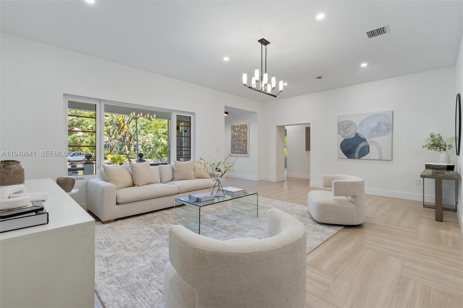 BAYSHORE PLAZA - Residential