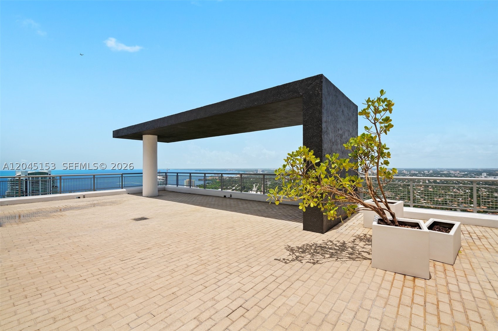 INFINITY AT BRICKELL COND - Residential