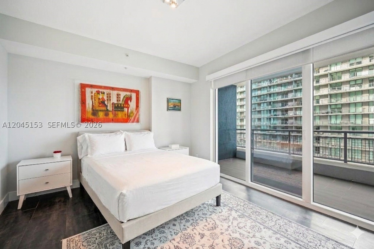 INFINITY AT BRICKELL COND - Residential