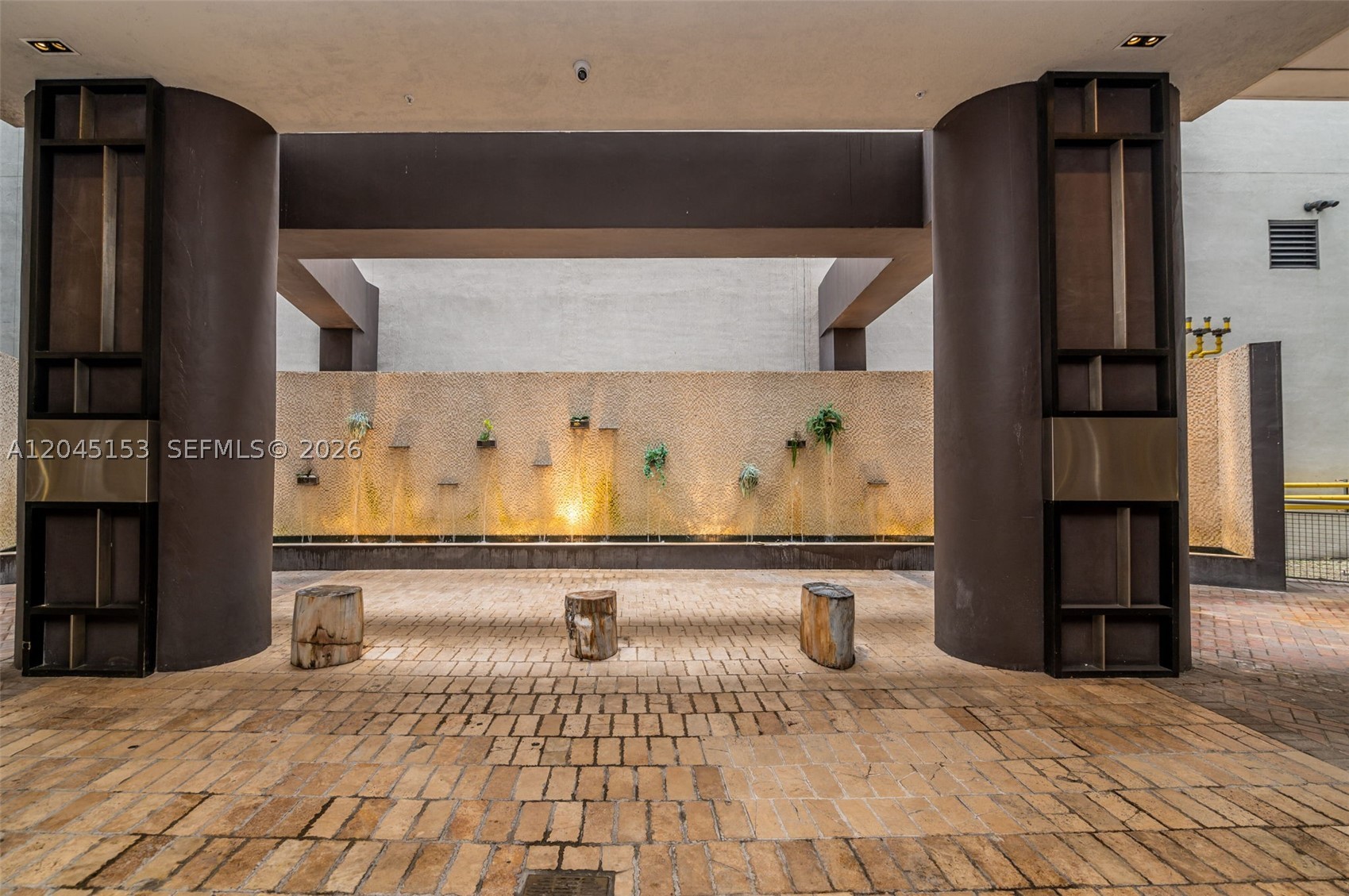 INFINITY AT BRICKELL COND - Residential