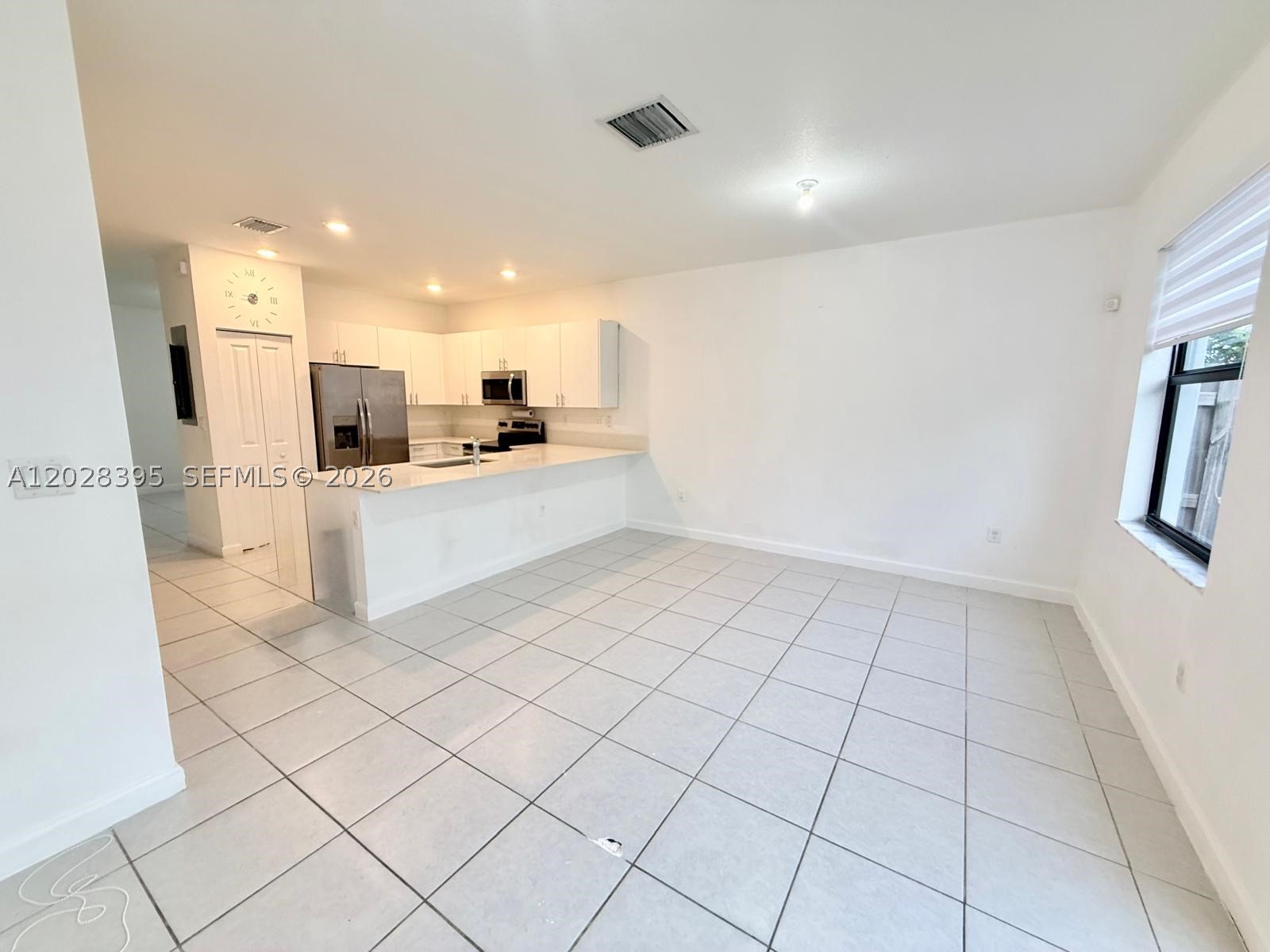 PINE VISTA - Residential Lease