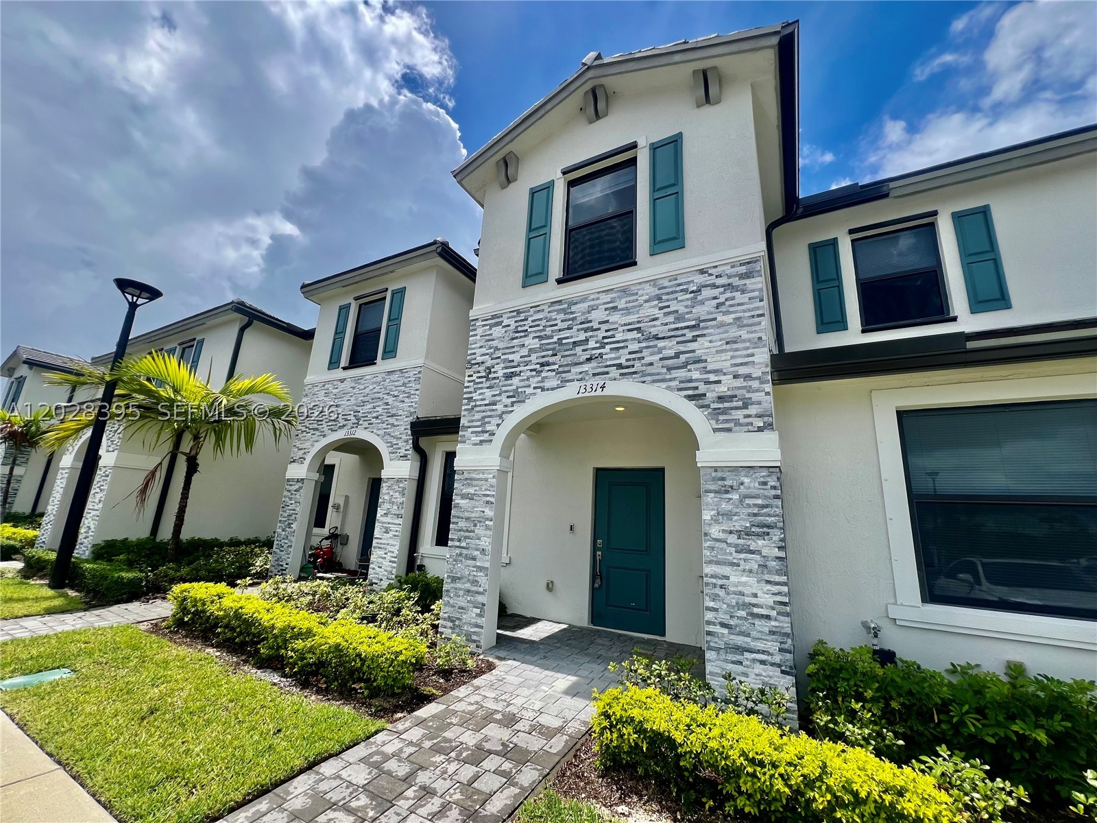 PINE VISTA - Residential Lease