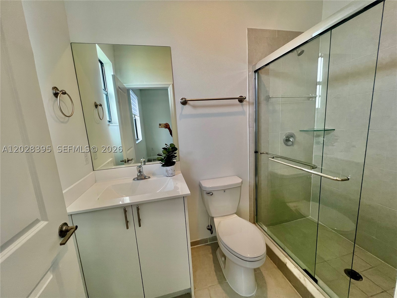 PINE VISTA - Residential Lease