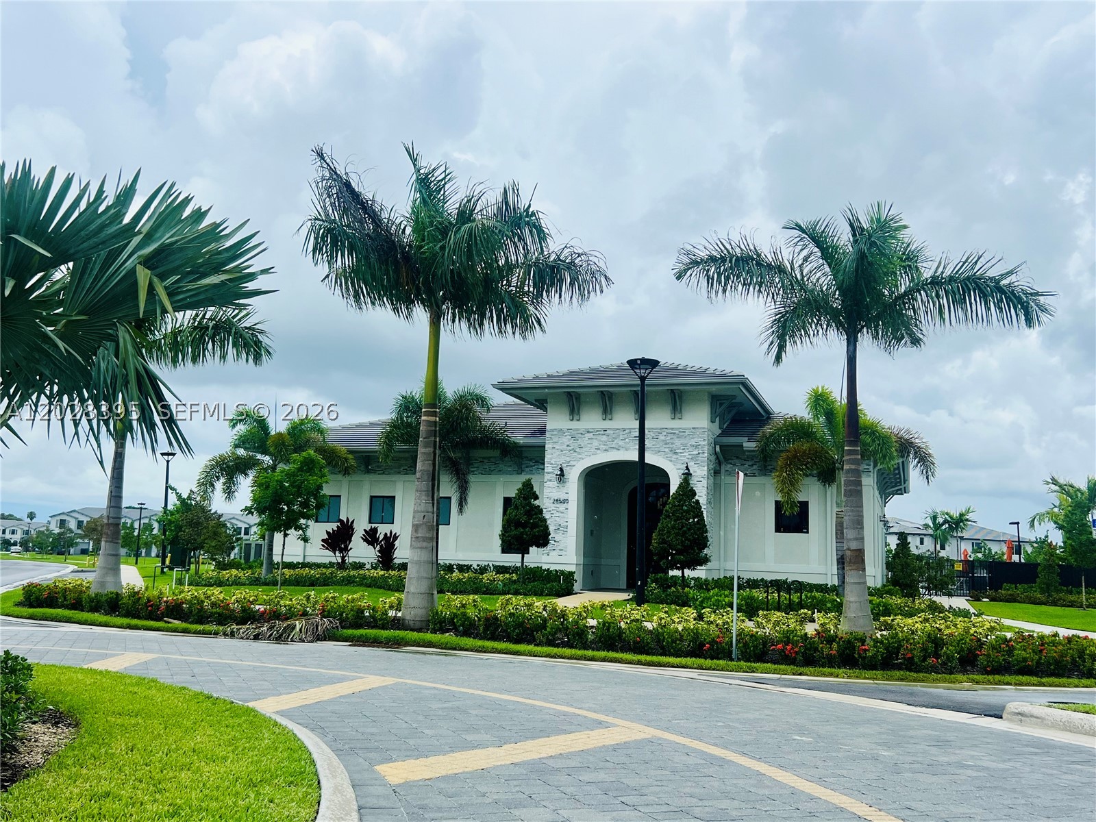 PINE VISTA - Residential Lease