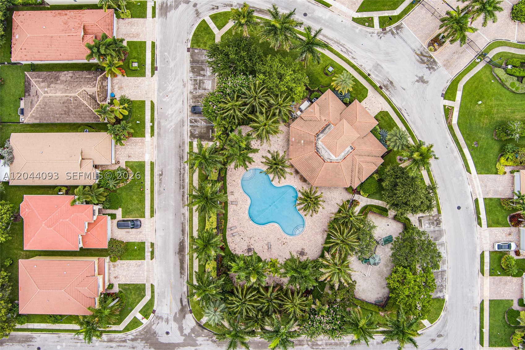 KNOLLWOOD PUD - Residential