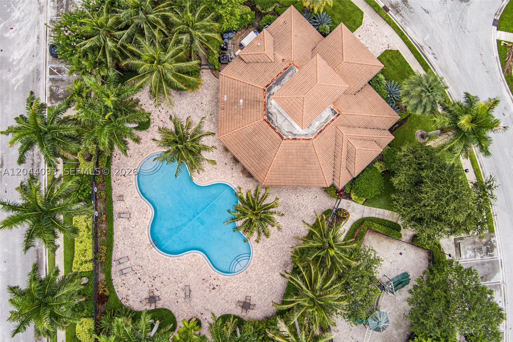 KNOLLWOOD PUD - Residential