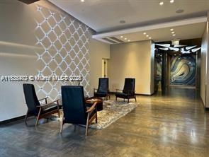 MIDBLOCK MIAMI CONDO - Residential