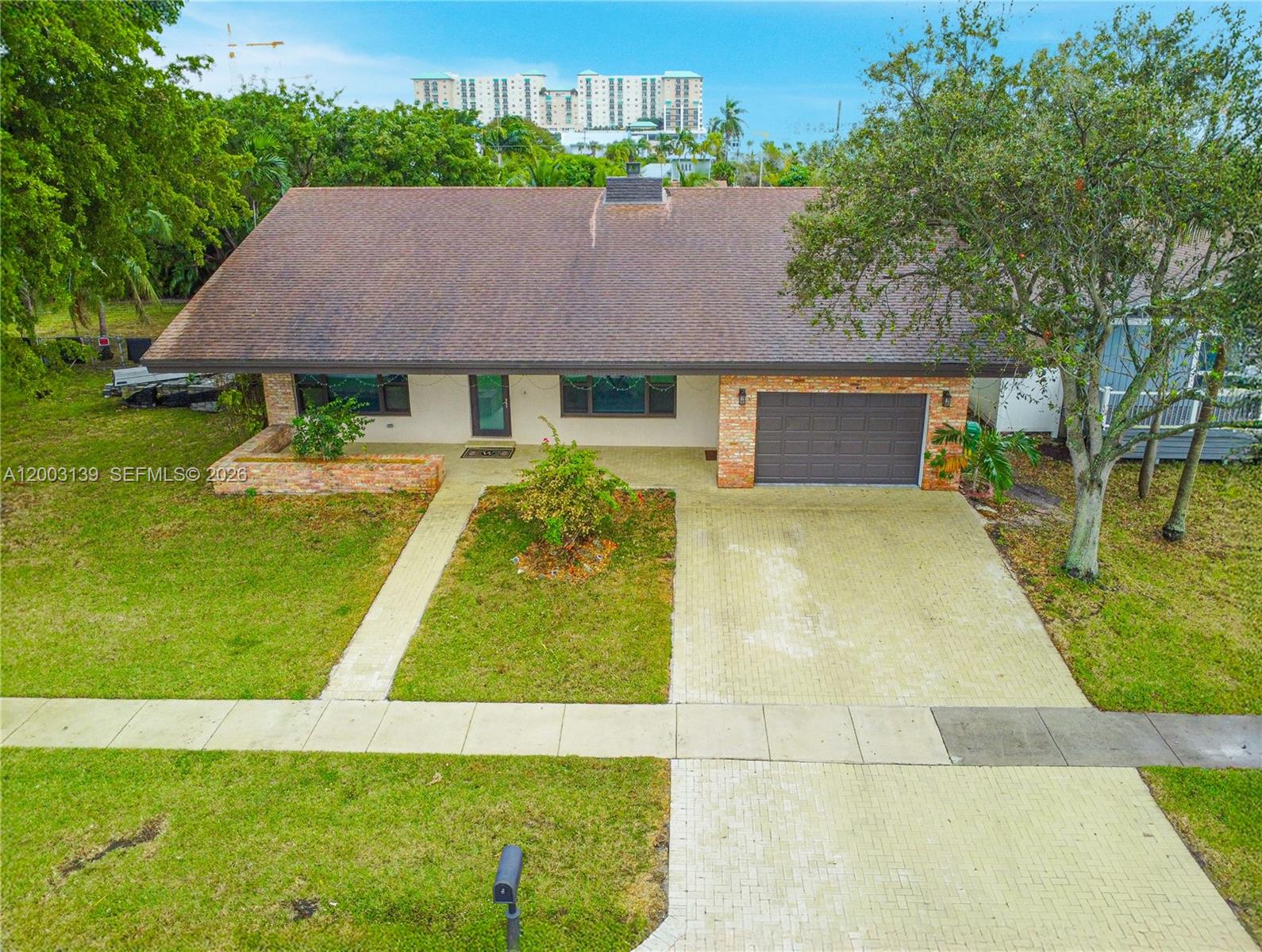 ROYAL PALM VISTA - Residential