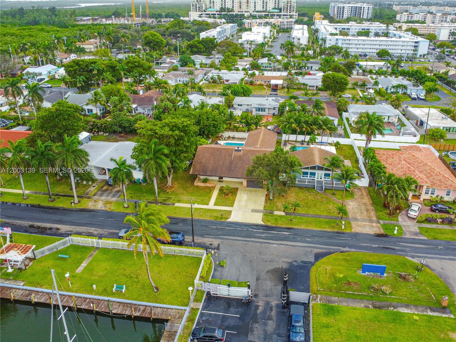 ROYAL PALM VISTA - Residential