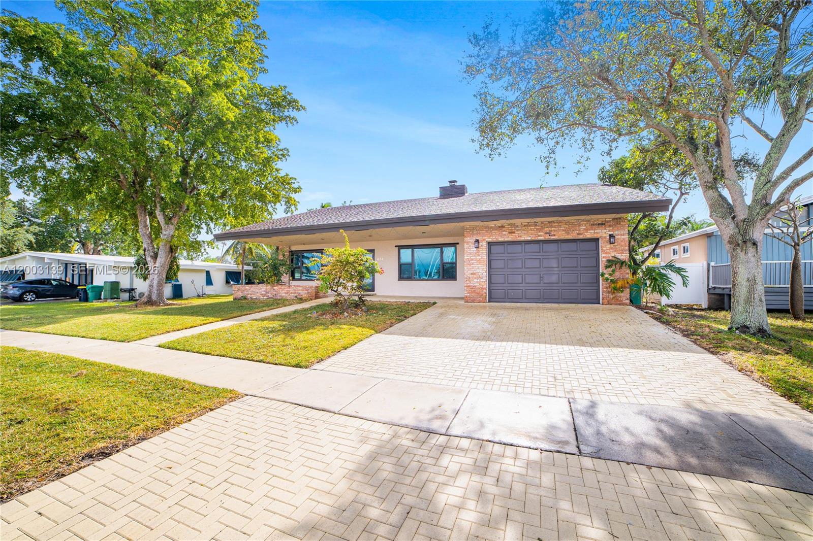 ROYAL PALM VISTA - Residential