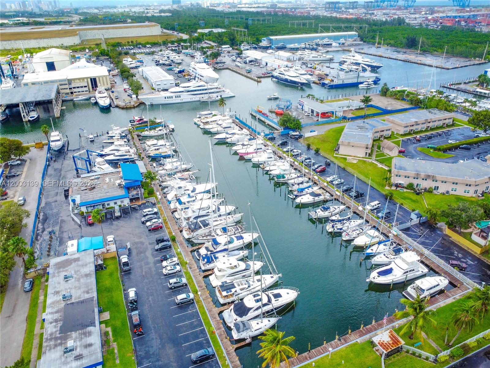 ROYAL PALM VISTA - Residential