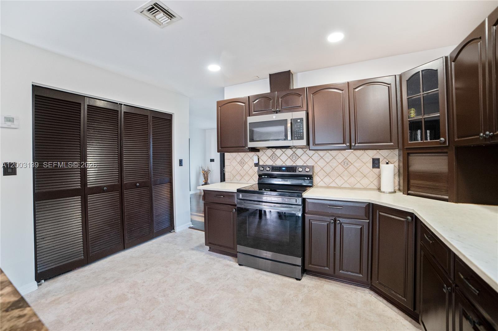 ROYAL PALM VISTA - Residential