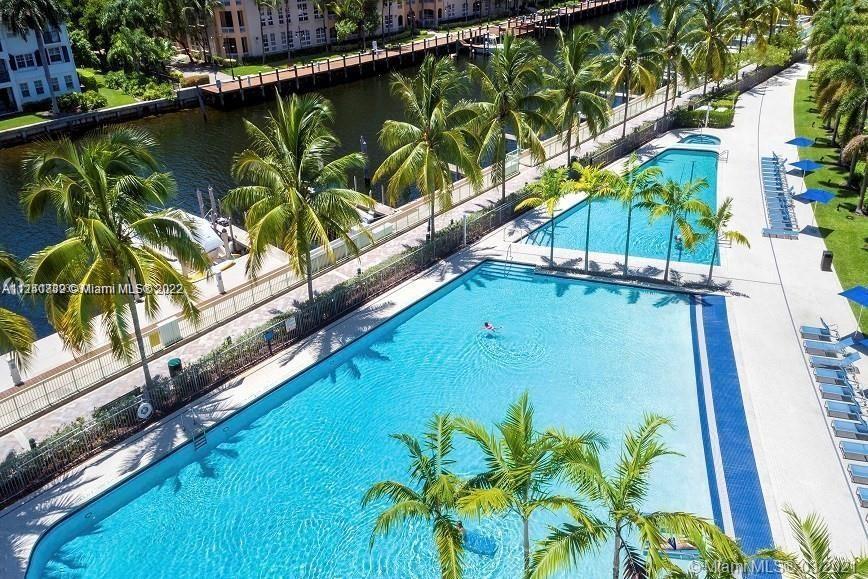 Amazing water view unit with 2 bedrooms and 3 bathrooms in the heart of Aventura. Close to the beach, Aventura Mall and trendy restaurants.  Great amenities!