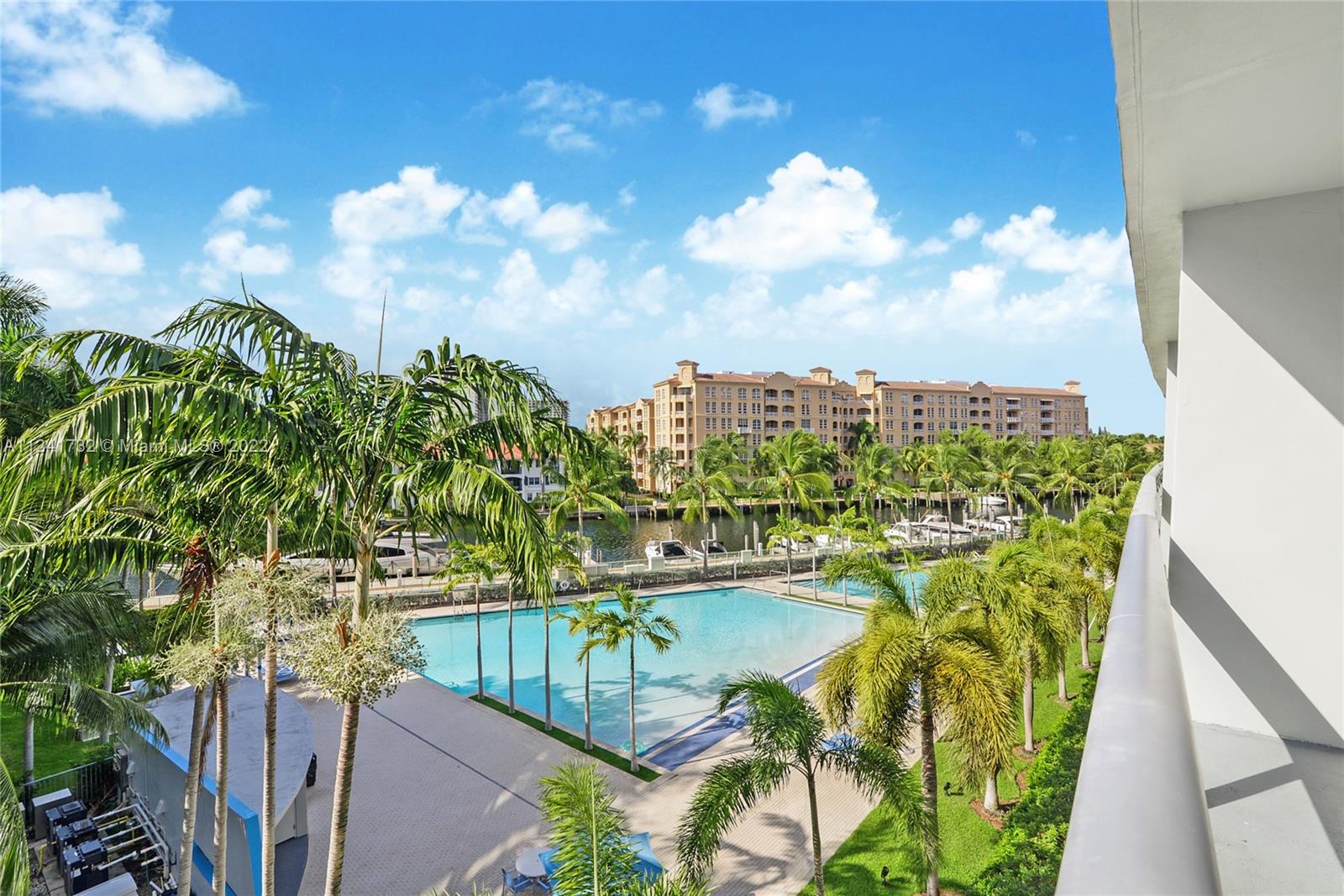 ARTECH RESIDENCES AT AVEN - Residential Lease