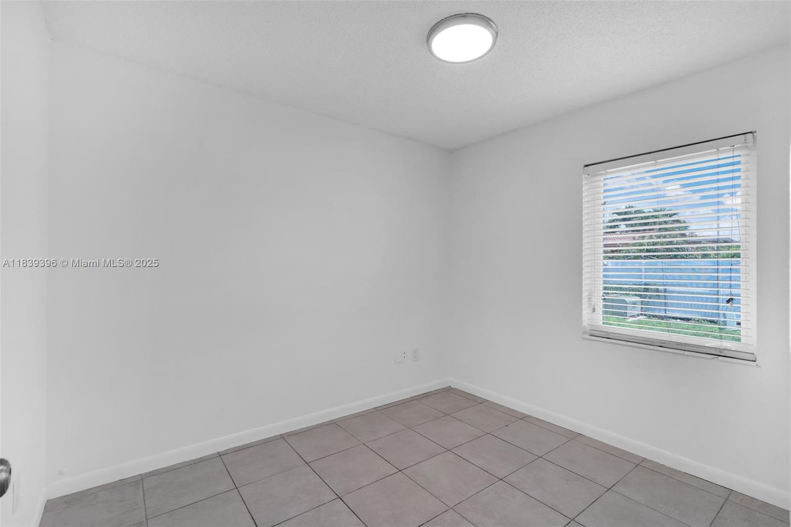 SUNSET WEST SEC 2 - Residential Lease