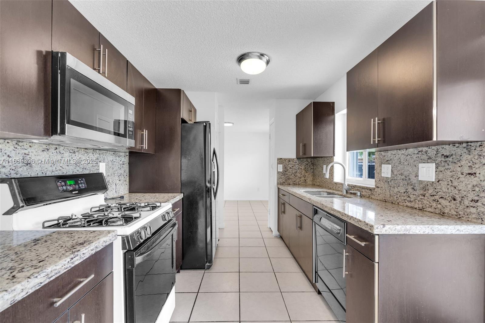 SUNSET WEST SEC 2 - Residential Lease