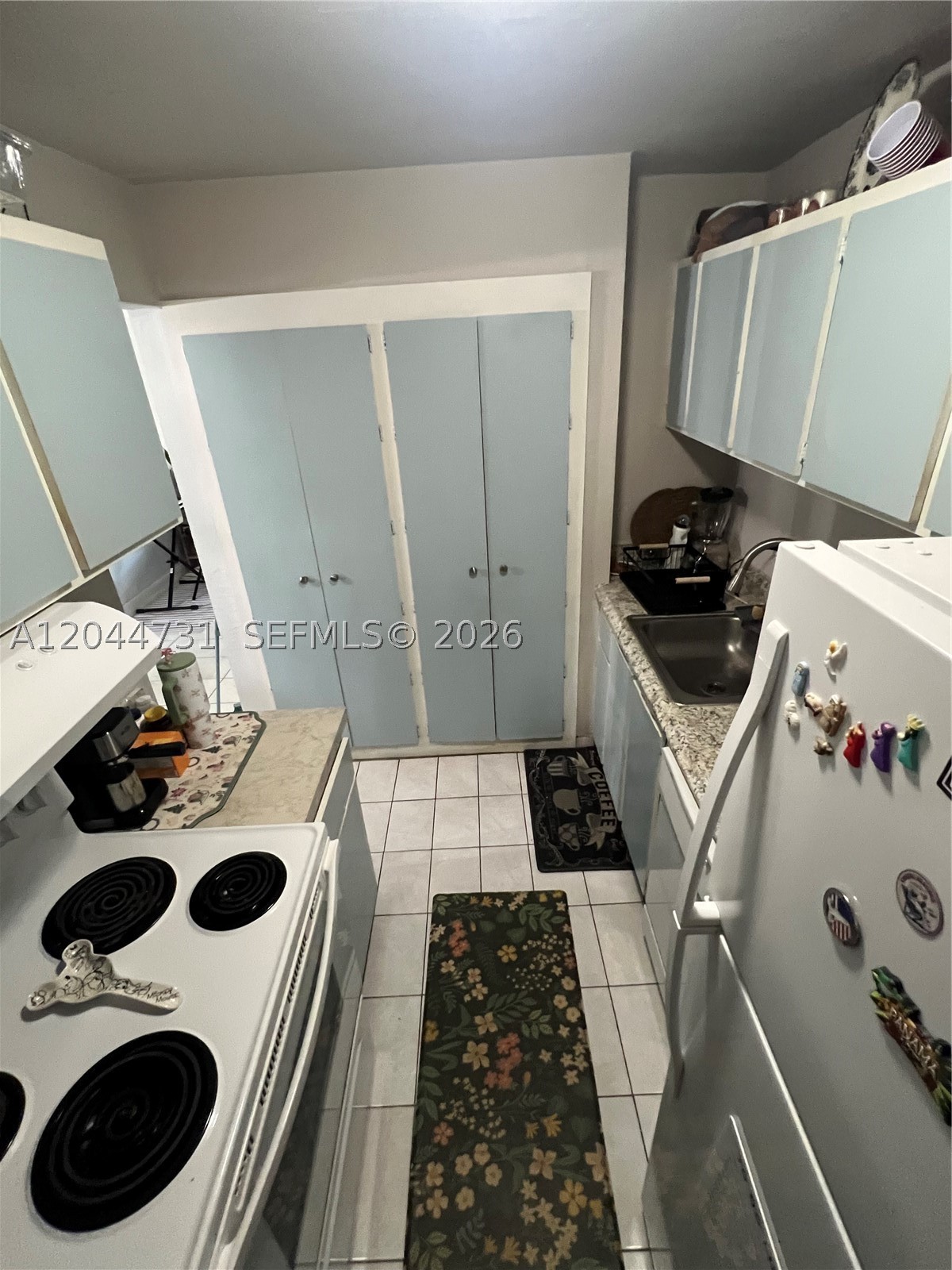 DADELAND GROVE CONDO - Residential Lease