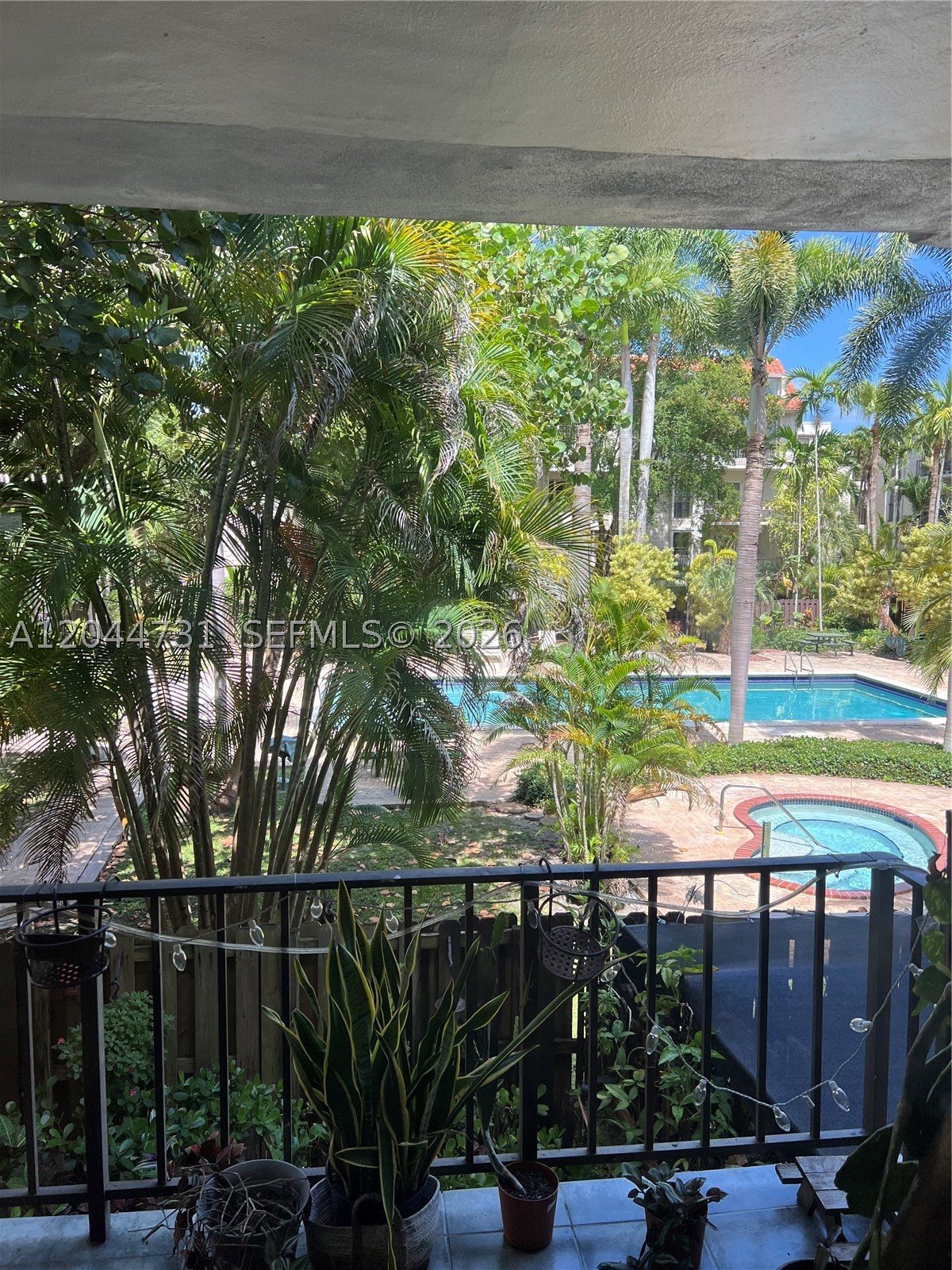 DADELAND GROVE CONDO - Residential Lease