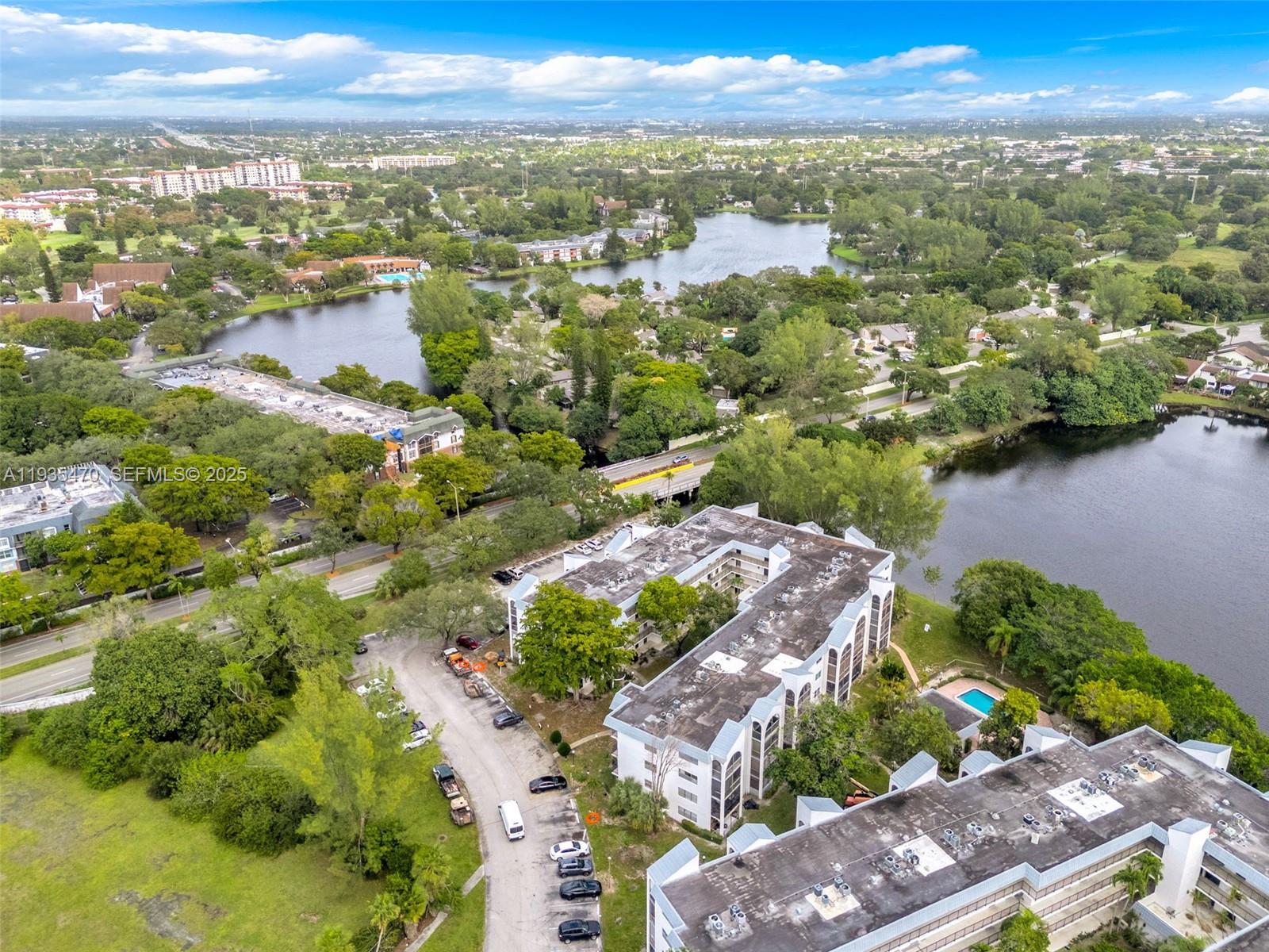 GARDEN LAKES OF INVERRARY - Residential