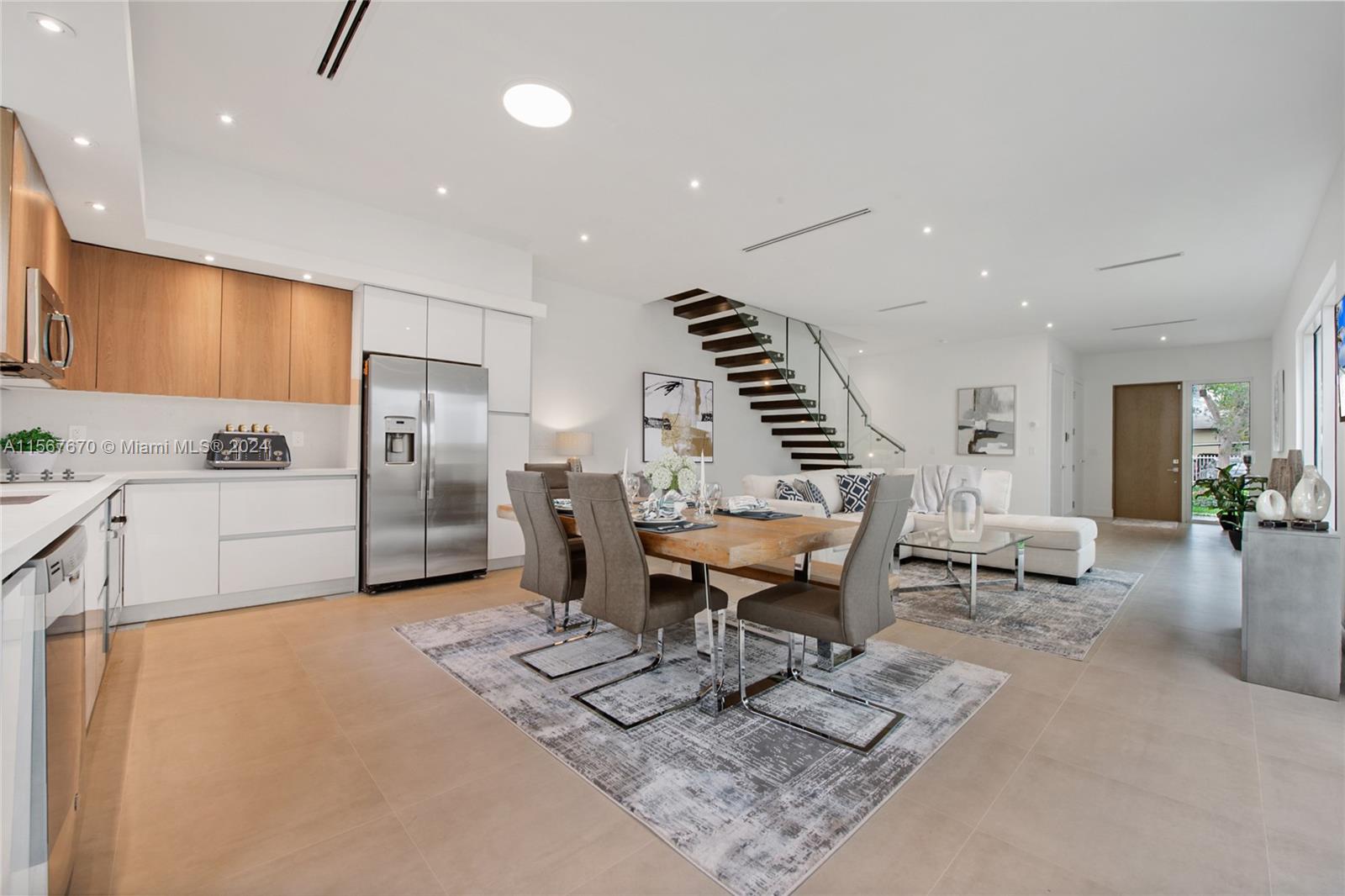 Pomelo Park C Condo - Residential
