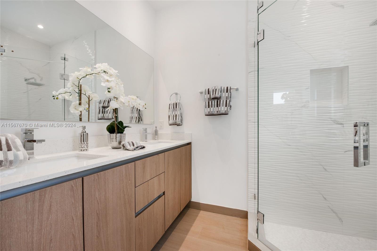 Pomelo Park C Condo - Residential