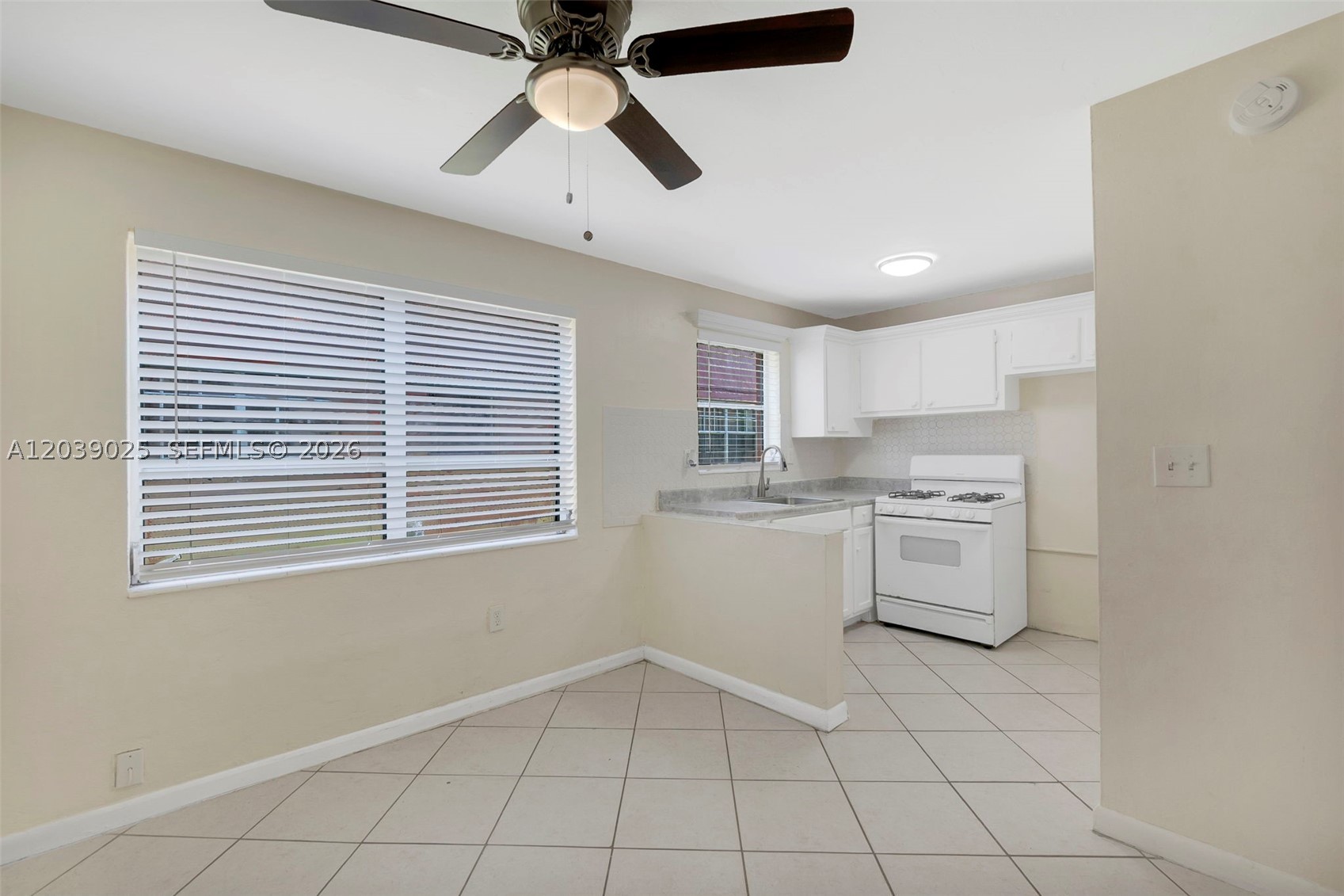 SUNRISE GOLF VILLAGE SEC - Residential Income
