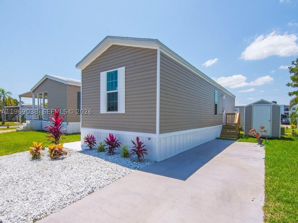 TROPICAL ACRES CO-OP - Residential
