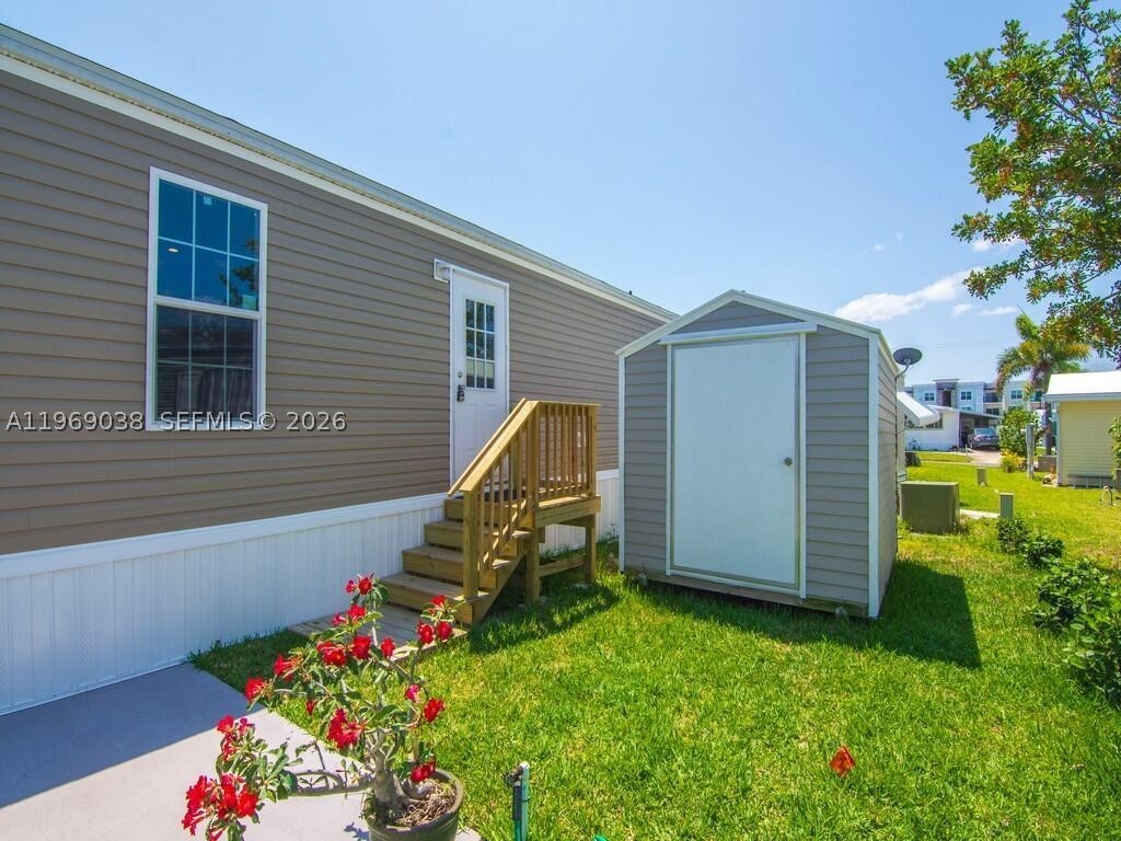 TROPICAL ACRES CO-OP - Residential