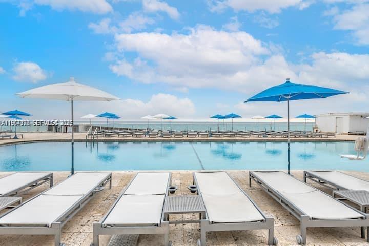 THE AVENTURA BEACH CLUB C - Residential