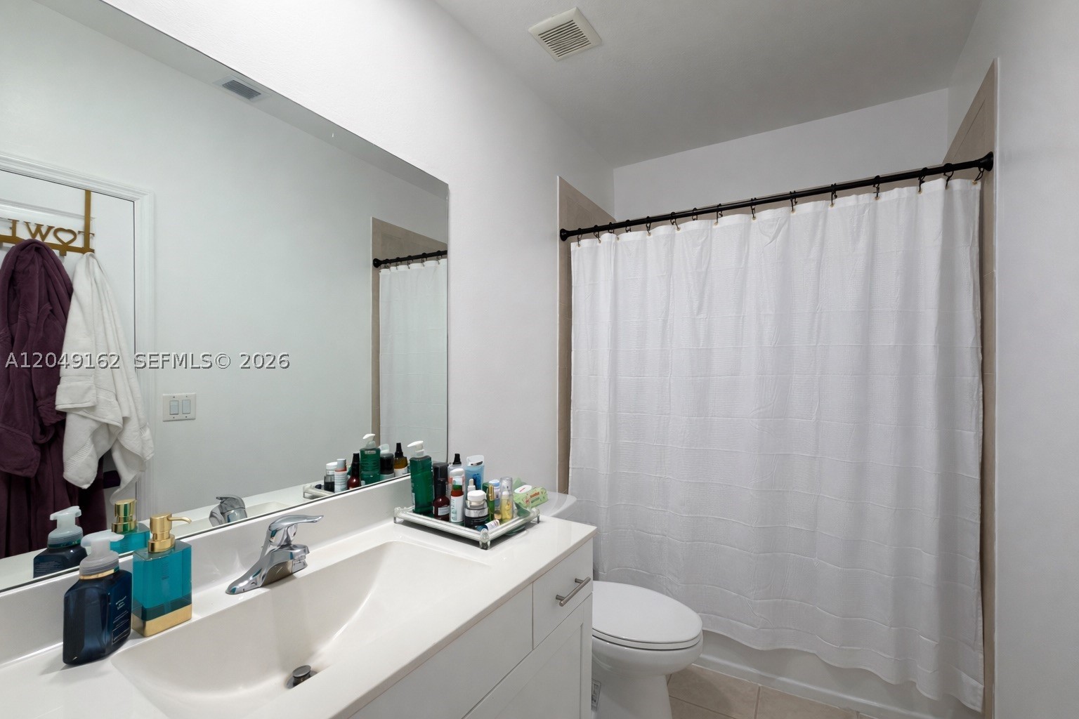 VIA VENTURA NEIGHBORHOOD - Residential Lease