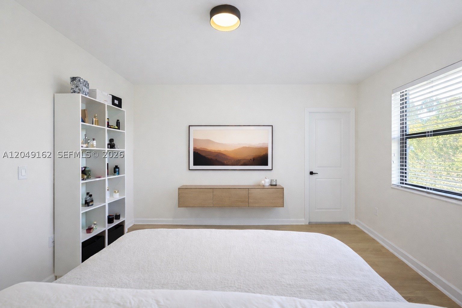 VIA VENTURA NEIGHBORHOOD - Residential Lease