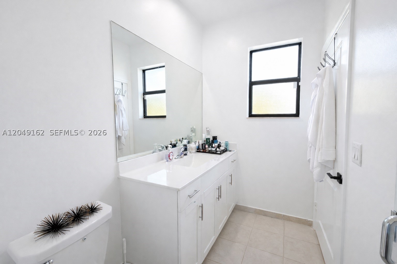 VIA VENTURA NEIGHBORHOOD - Residential Lease