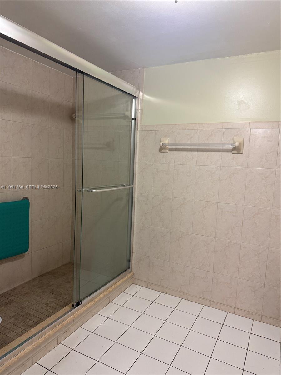 WESTLAND CONDO - Residential