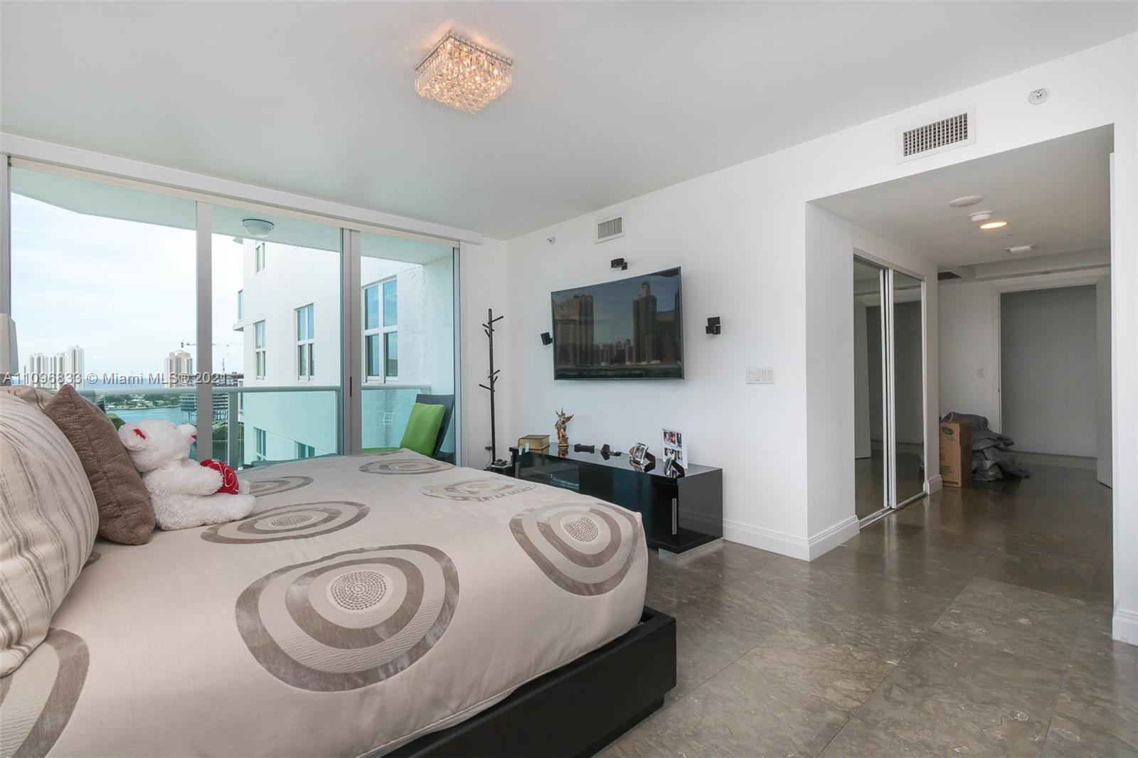 THE PENINSULA II CONDO - Residential