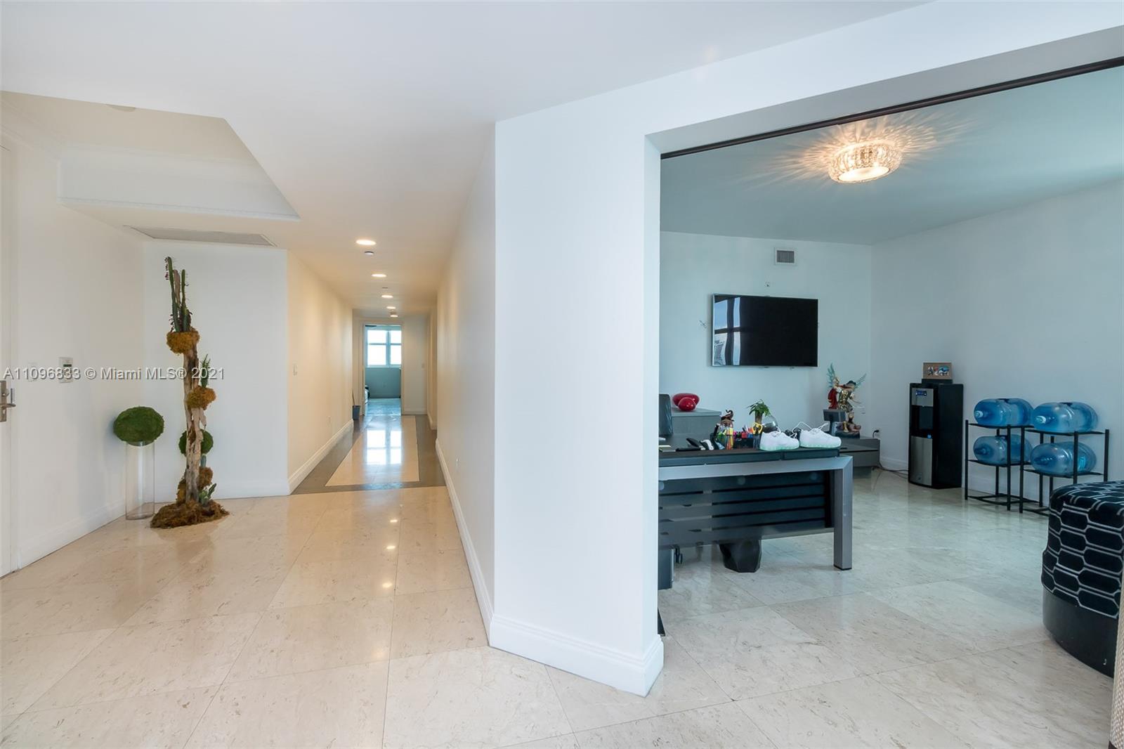 THE PENINSULA II CONDO - Residential