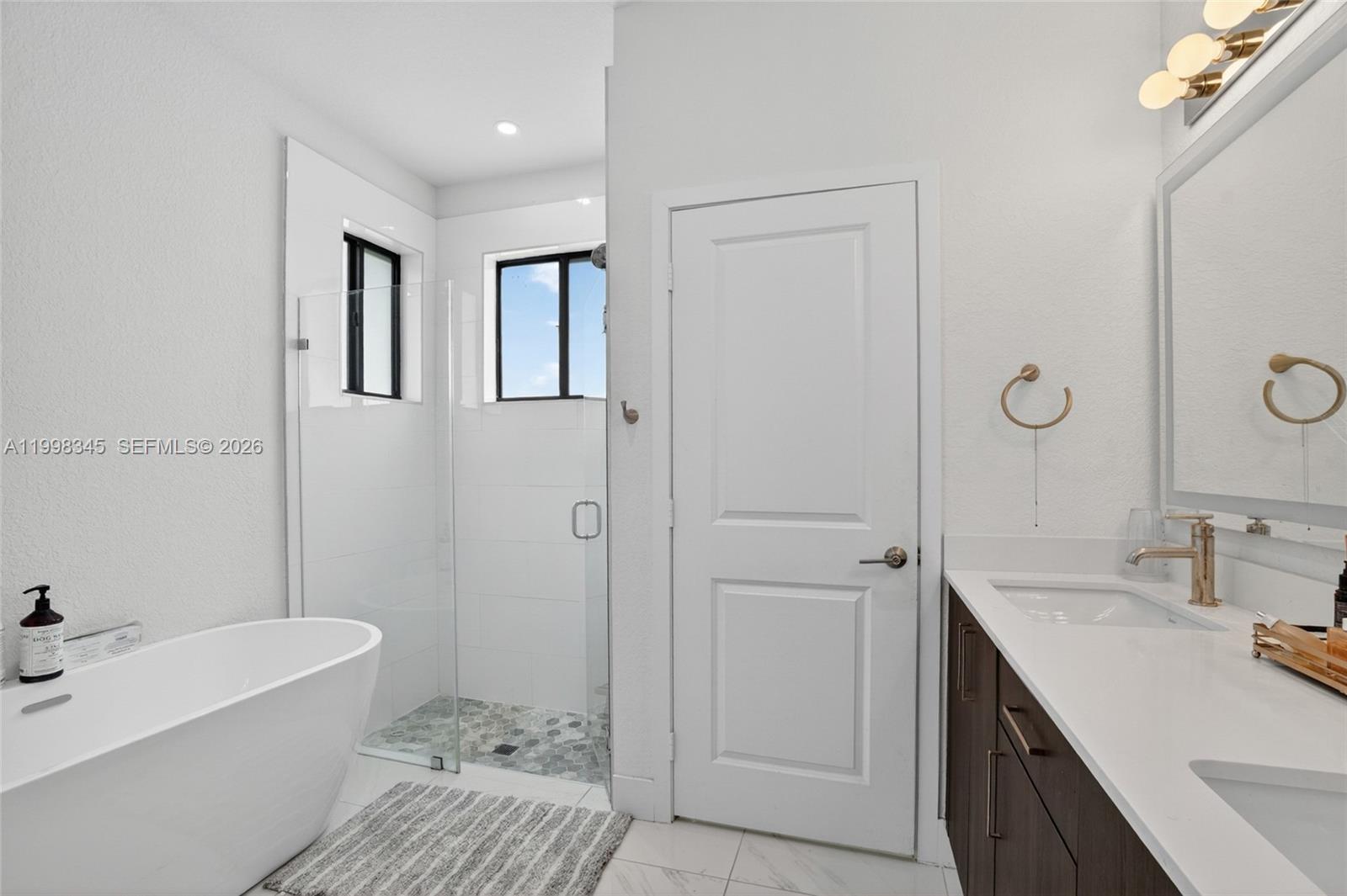 SOUTHERN COVE - Residential
