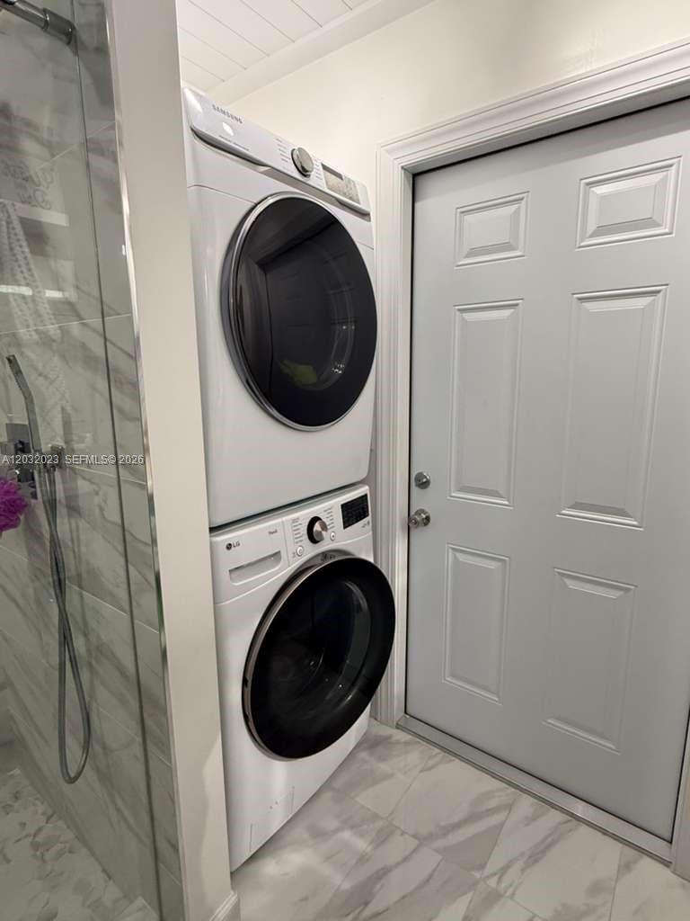 BENT TREE CENTER - Residential Lease